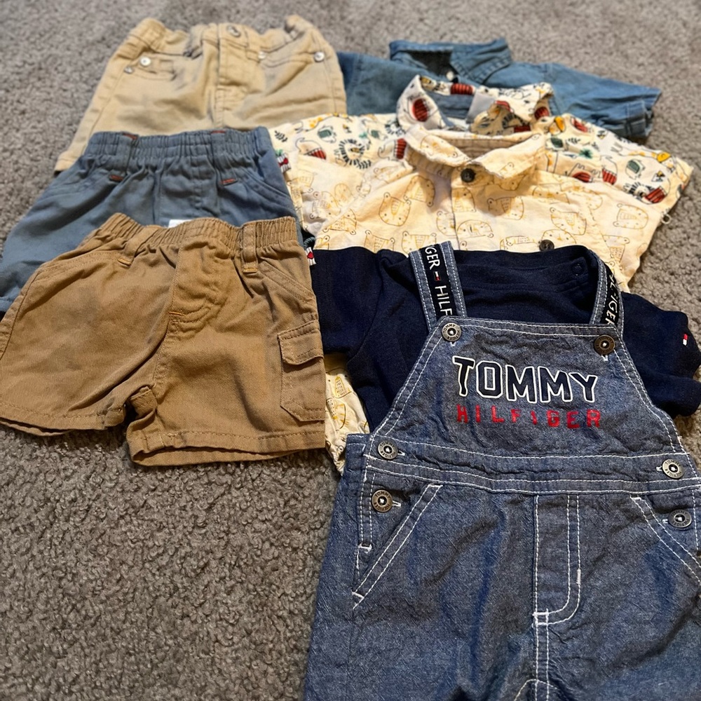 Bundles of clothes 3-6 & 6-9 months boy clothes.